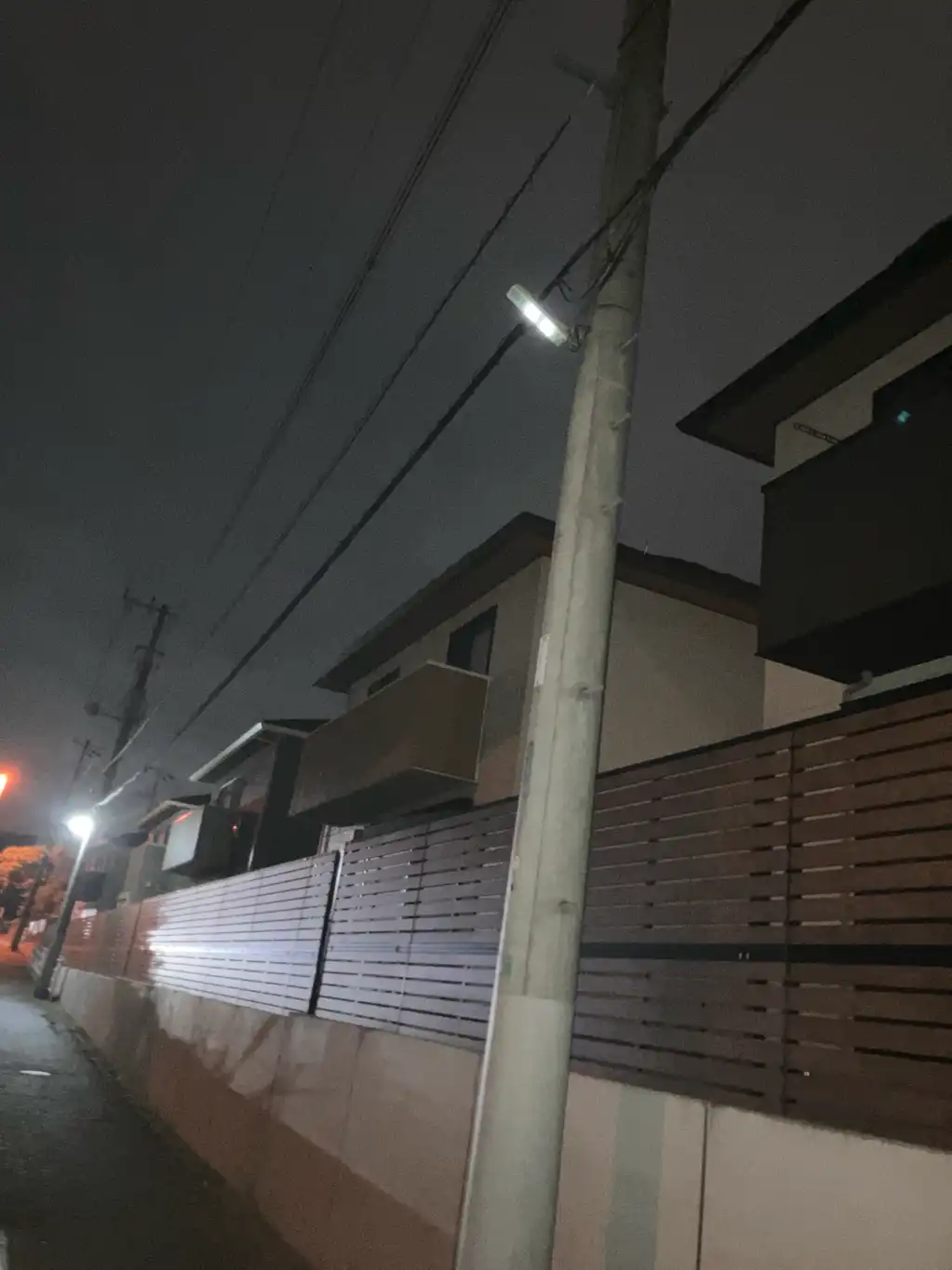 街灯が切れている/暗い