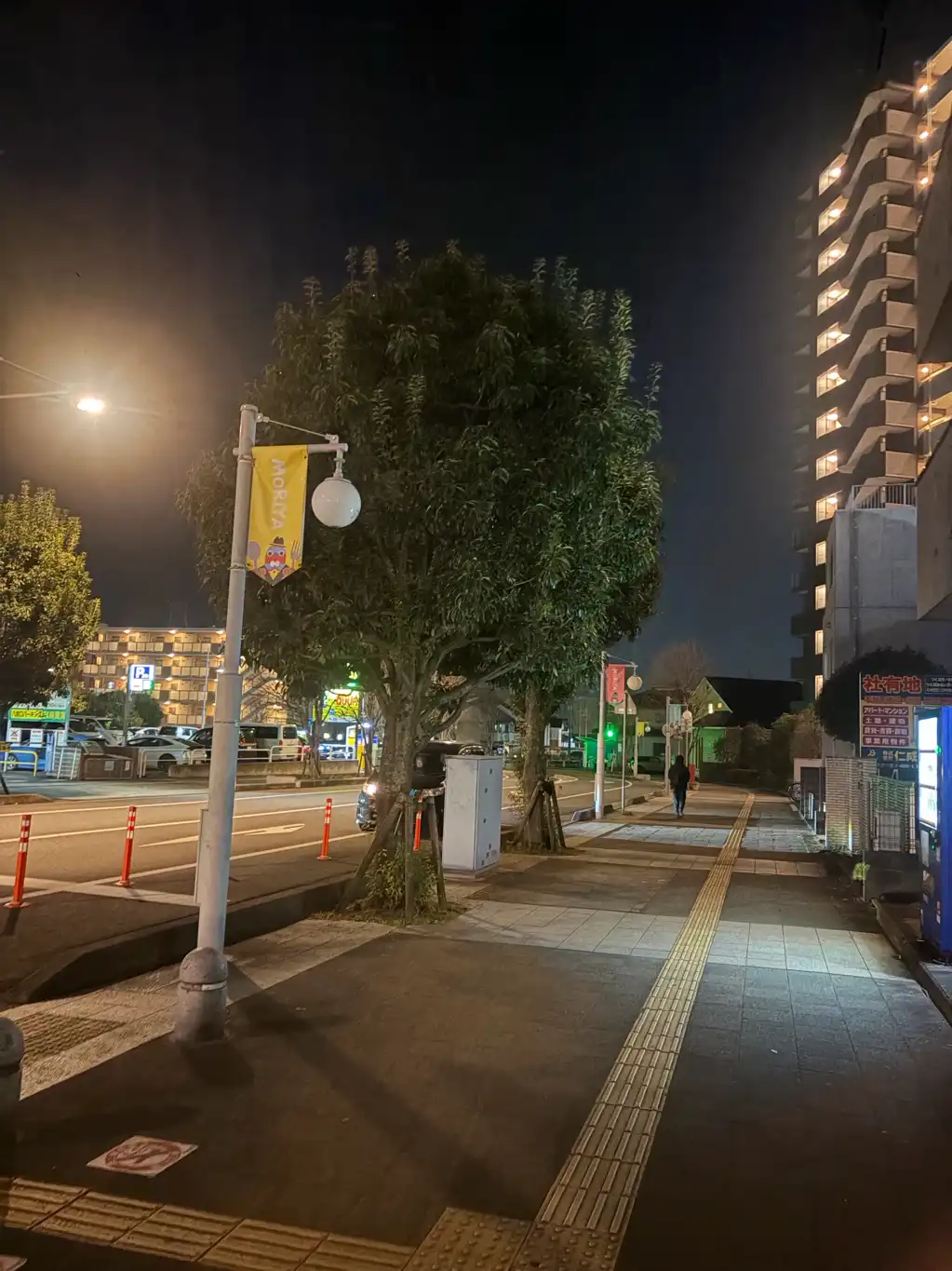 街路灯が消灯してます