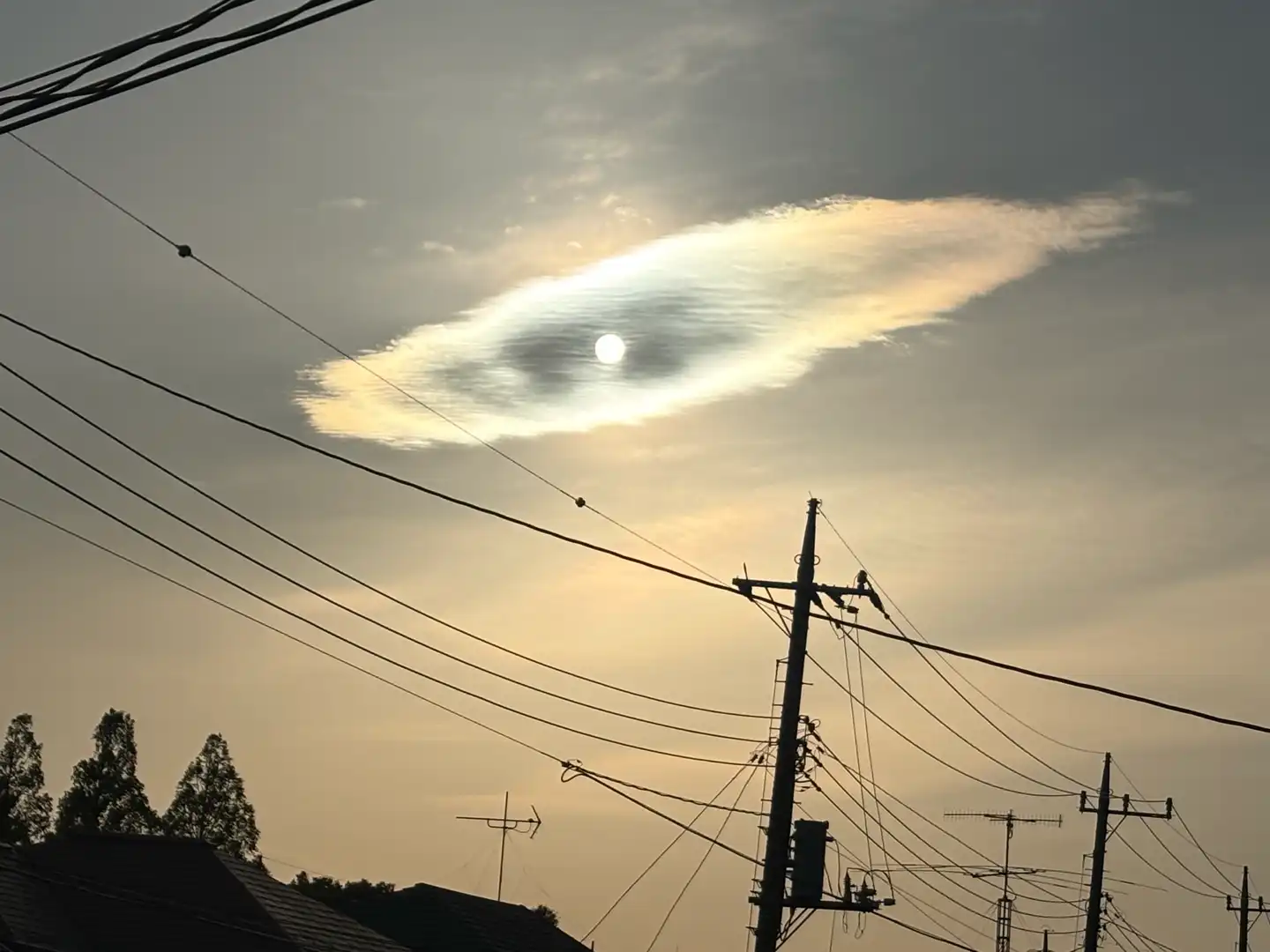 西の空、U.F.O？