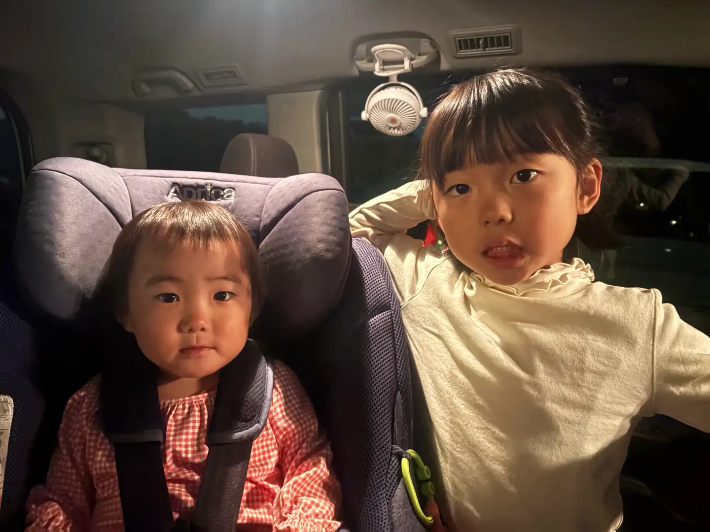 17:28くら〜い！！保育園の帰り道。。。